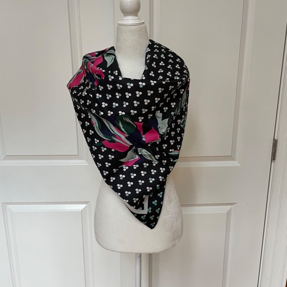 Jella Printed Silk-twill Scarf from DIANE VON FURSTENBERG